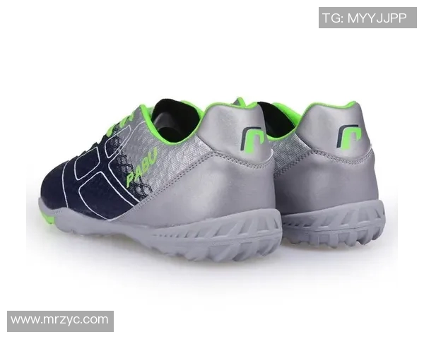 选择合适的足球鞋尺码技巧与建议让你在场上更自信